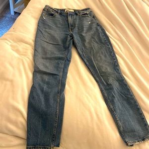 26 (size 2L) long Abercrombie High-Rise Skinny Jeans. Medium wash.
